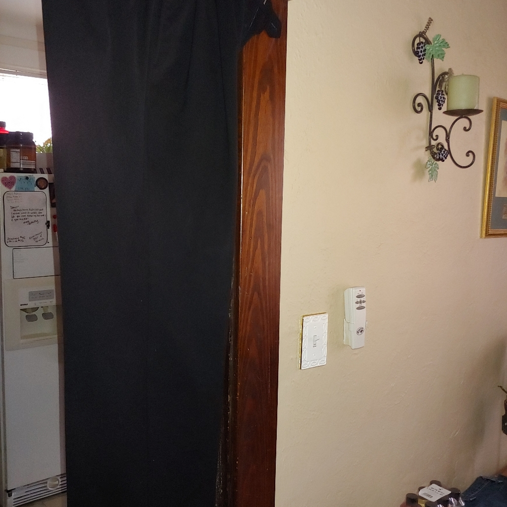 Mens solid black suit - Picture 4 of 7